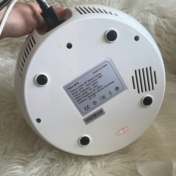 MLAY Radio Frequency Skin Tightening Machine - Picture 12 of 16